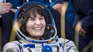 سامانتا كريستوفوريتي أول رائدة فضاء أوروبية تقود محطة الفضاء الدولية!!
