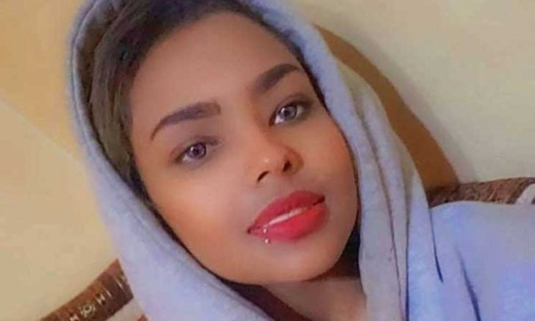 الحوثيون يطلقون سراح عارضة أزياء بعد نحو 5 سنوات في السجن!!